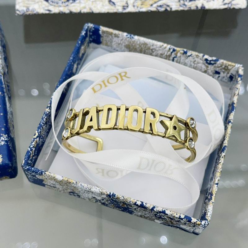 Dior Bracelet 01lyr17